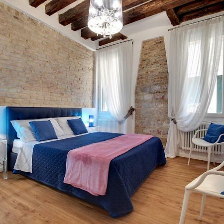 Charming Castello Apartments By Wonderful Italy Veneţia Exterior foto
