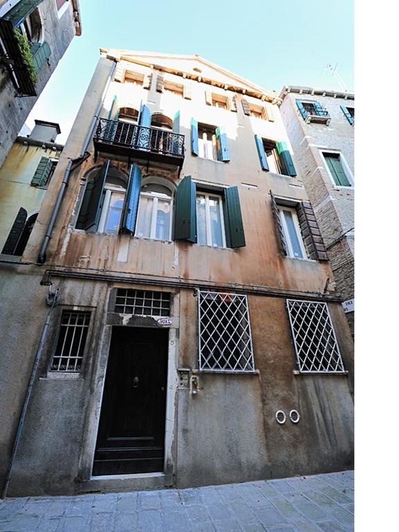 Charming Castello Apartments By Wonderful Italy Veneţia Cameră foto