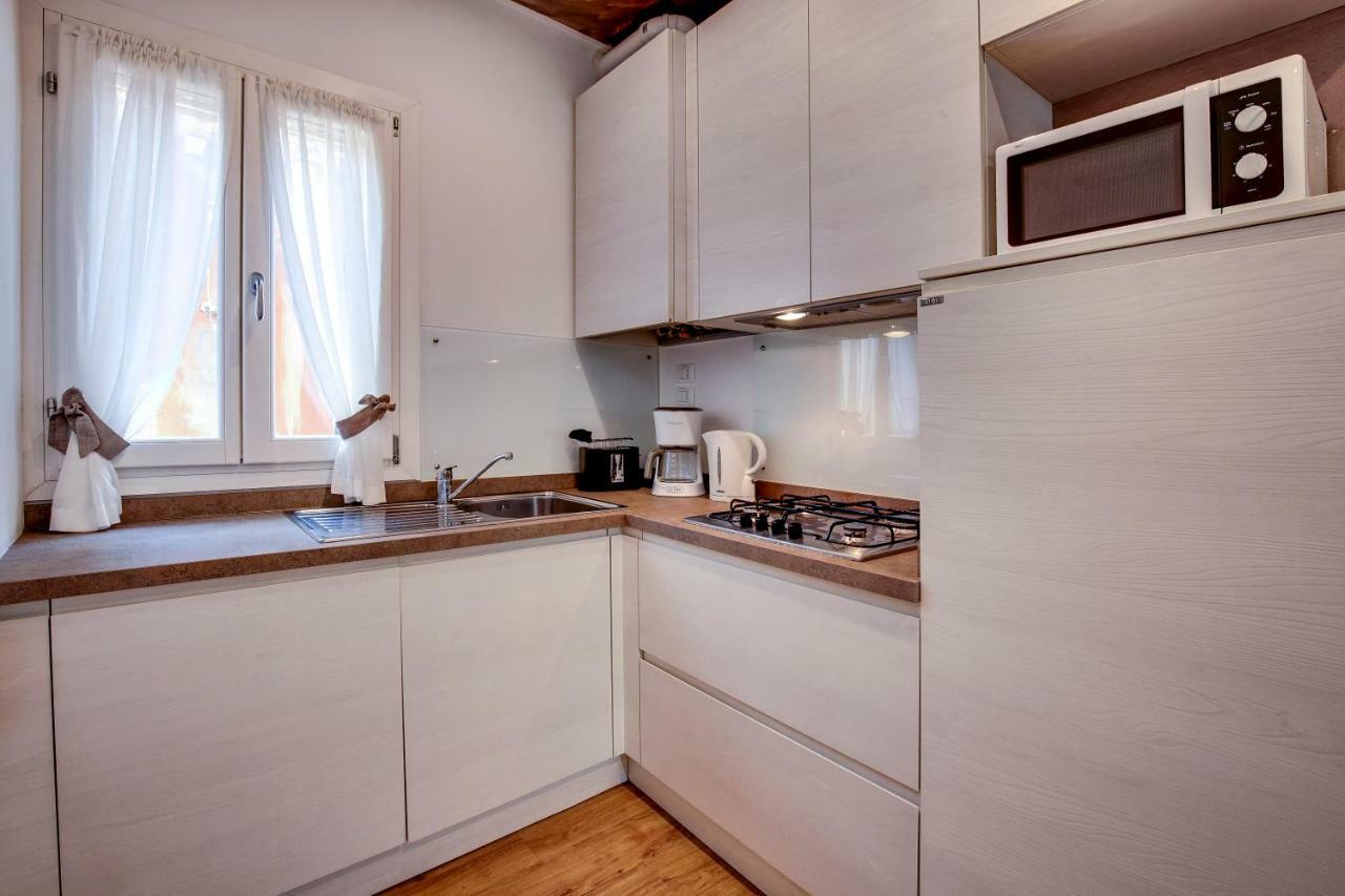 Charming Castello Apartments By Wonderful Italy Veneţia Exterior foto
