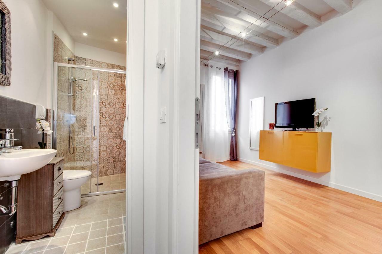 Charming Castello Apartments By Wonderful Italy Veneţia Exterior foto